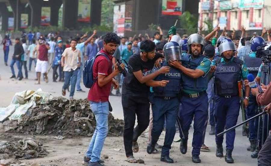ঢাকায় উচ্ছেদ অভিযান: ৬ মাসে ৫ বার হামলার শিকার পুলিশ