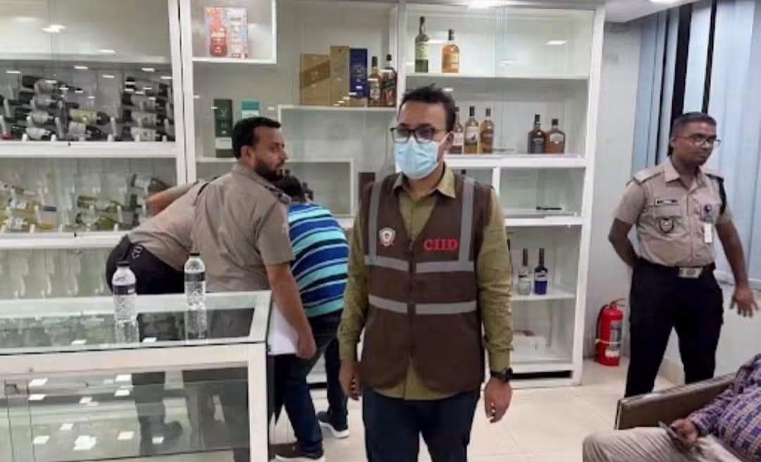 শুল্কমুক্ত মদ ‘অবৈধ গুদামে’, সালমান মুক্তাদিরের শ্বশুরের ৪ গুদাম সিলগালা