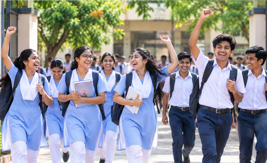 দুর্গাপূজায় শিক্ষাপ্রতিষ্ঠানে লম্বা ছুটি, কোথাও মিলছে ১৬ দিন