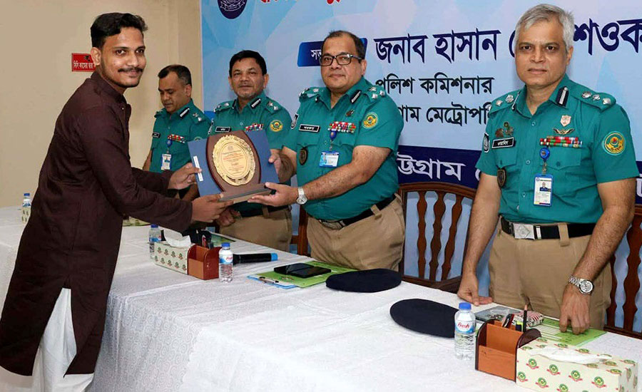 সিএমপির মেধাবৃত্তি পেল ৬০ শিক্ষার্থী