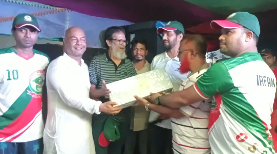 ওসাকের নৌবিহারে পুরোনো শিক্ষার্থীদের আনন্দঘন মিলনমেলা