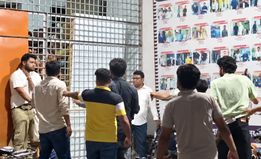 রাবিতে ছাত্রদলের হামলায় গুরুতর আহত ৪ সাংবাদিক