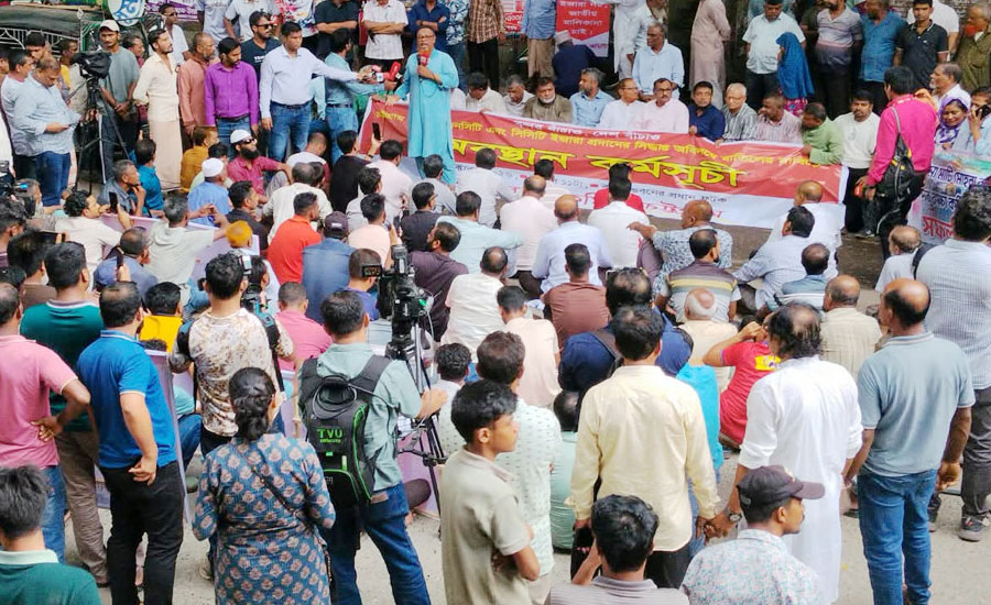শ্রমিকদের মিছিল-সমাবেশ, সড়কে যান চলাচল বন্ধ