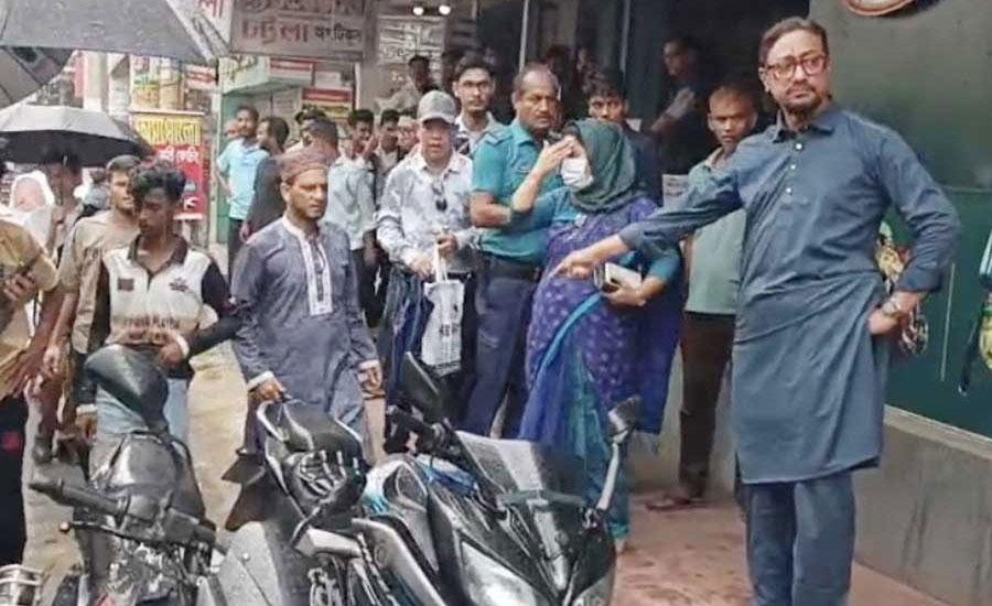 চট্টগ্রামে ডেঙ্গু নিয়ন্ত্রণে নাগরিকদেরও দায়িত্ব নিতে হবে: মেয়র
