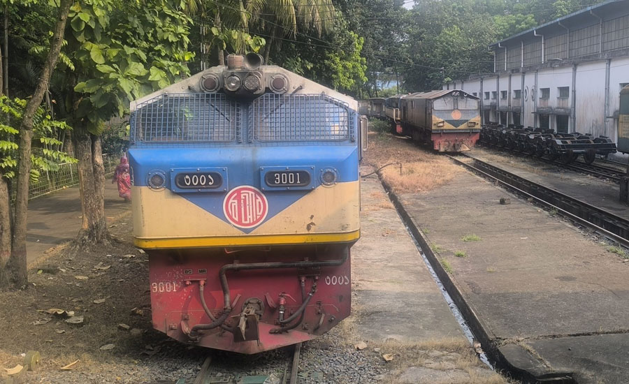 কর্মী সংকটে ধুঁকছে পাহাড়তলী ডিজেল শপ, ৩৩০ পদের বিপরীতে ১১০