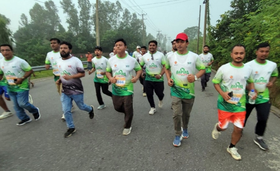 রান ফর বাংলাদেশ, রান ফর সেফটি’ স্লোগানে নরসিংদীর রায়পুরায় অনুষ্ঠিত হয়েছে ‘রায়পুরা ম্যারাথন