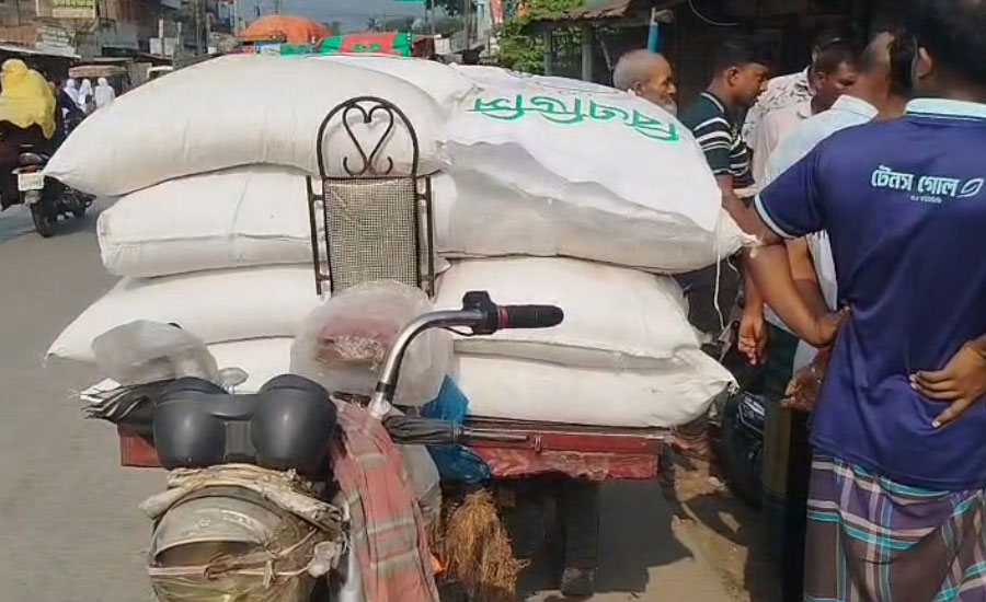 নাটোরের লালপুরে সার বিক্রিতে অনিয়মের অভিযোগে ডিলারকে ৩০ হাজার টাকা জরিমানা