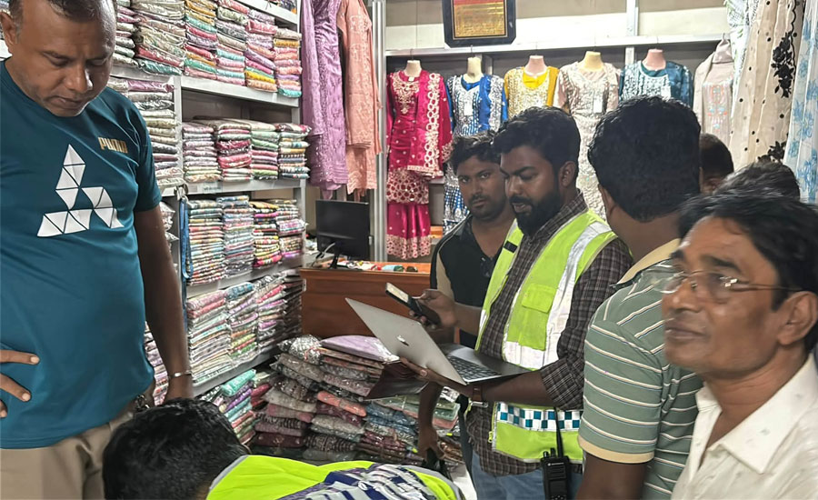 জার্মান পর্যটকের সেই ল্যাপটপ নাটোরে উদ্ধার