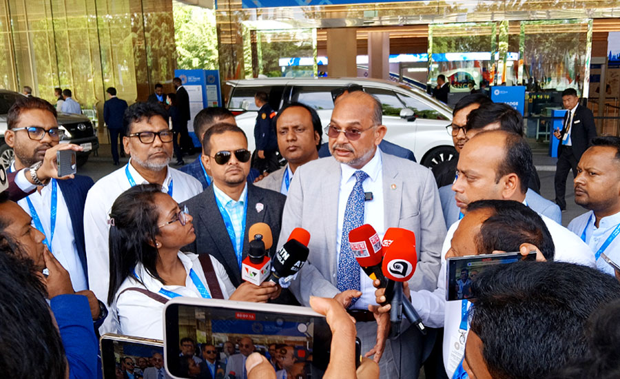সামাজিক সুরক্ষায় ফ্যামিলি কার্ড, ব্যাংক সংস্কারে জোর
