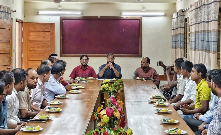 ফুলবাড়ীতে নবাগত ইউএনওর সঙ্গে সাংবাদিকদের মতবিনিময় সভা অনুষ্ঠিত 