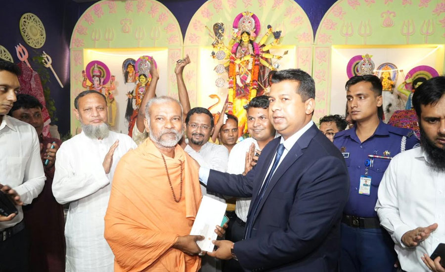 ৪২ বছরে প্রথম ডিসি জেলেপল্লির পূজায়, উচ্ছ্বাস