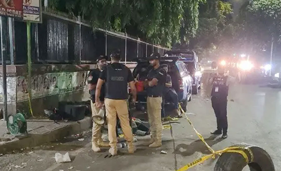 গুলিস্তানে বোমাসদৃশ বস্তু ঘিরে আতঙ্ক, ভেতরে মিললো পুরোনো কাপড় ও পচা ফল