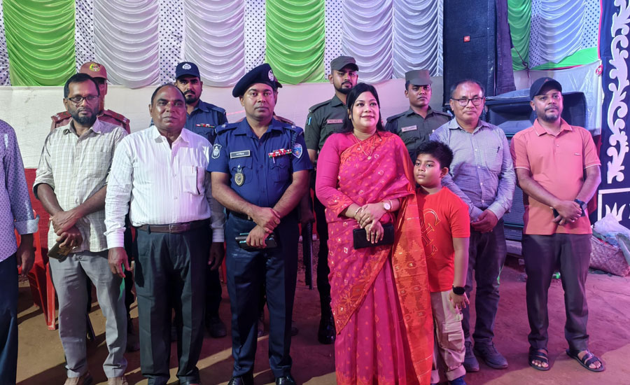 বাঘাইছড়িতে দুর্গাপূজা মণ্ডপ পরিদর্শনে ইউএনও আমেনা মারজান