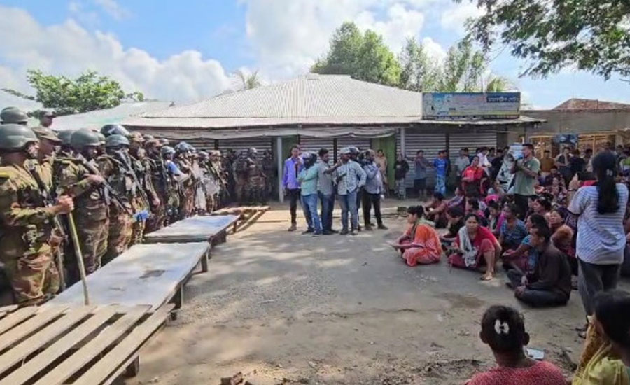 রাঙ্গামাটি ও খাগড়াছড়িতে অর্ধদিবস সড়ক অবরোধ চলছে
