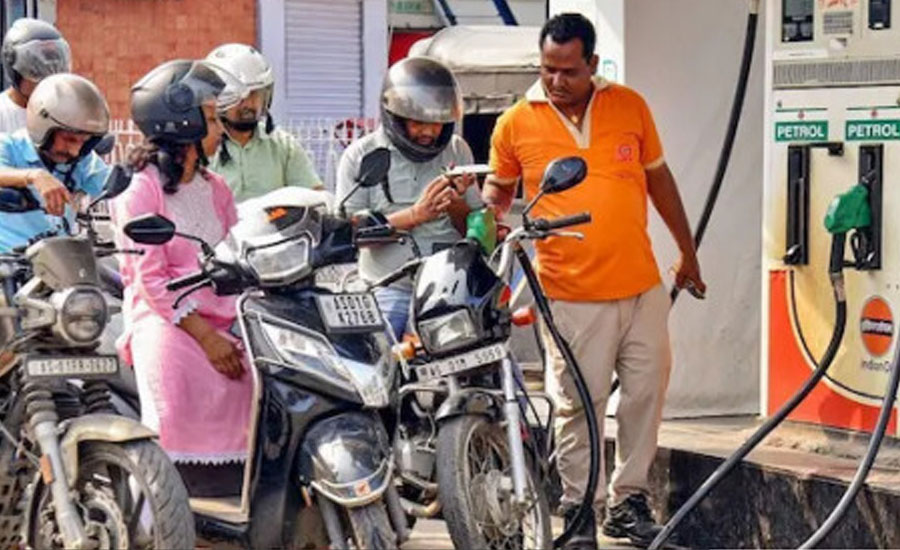 বিশ্ববাজারে তেলের দামে পতন