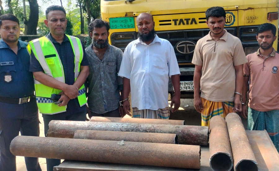 ত্রিশালে রিজভী কনস্ট্রাকশনে ডাকাতি: ৮ জন গ্রেপ্তার, ট্রাক ও লুণ্ঠিত মালামাল উদ্ধার