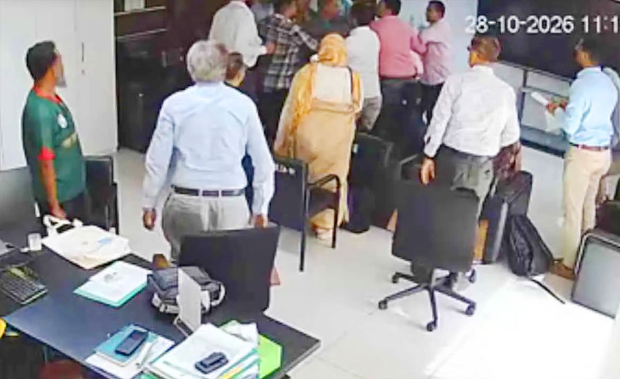 নিজ কার্যালয়ে আইইডিসিআর পরিচালককে মারধর, ড্যাবের বিরুদ্ধে অভিযোগ