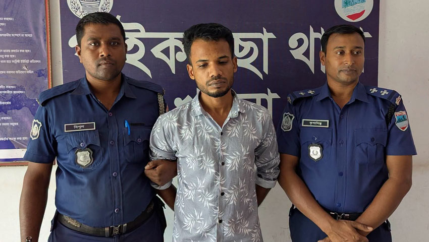 পাইকগাছায় গ্রেনেড বাবুর পরিচয়ে চাঁদা চাওয়ায় একজনকে গ্রেফতার 