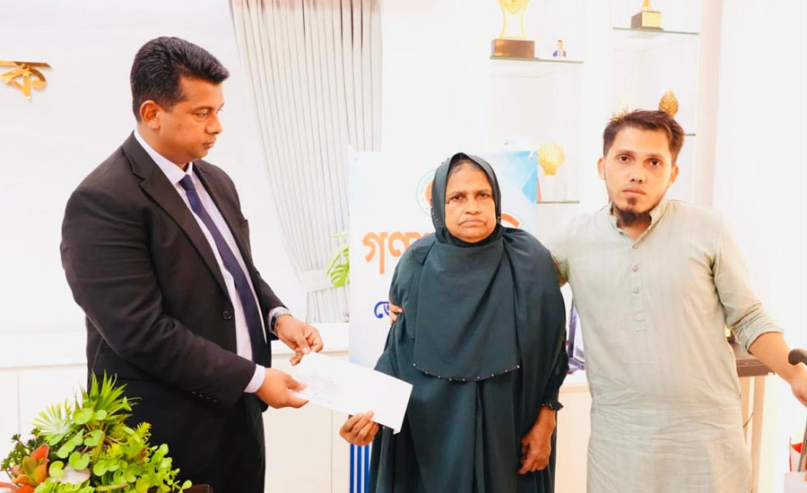 দুঃখ শুনেই সহায়তার হাত বাড়ালেন মানবিক ডিসি জাহিদ