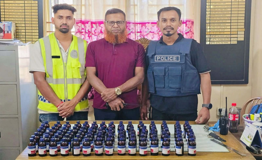 মাধবপুরে চা বাগানের বসতঘরে হানা: ১০৪ বোতল মাদক উদ্ধার, ৩ কারবারি পলাতক
