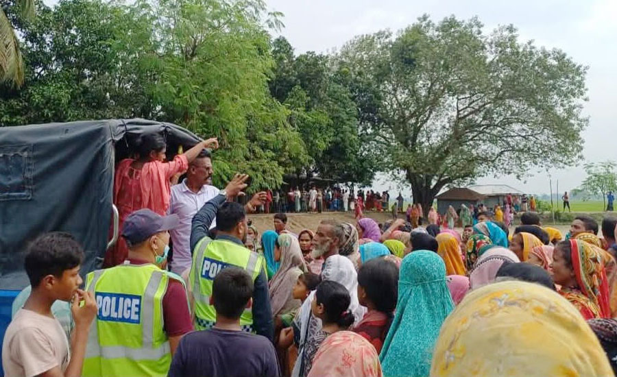 বগুড়ায় ঘর থেকে ব্যক্তির অর্ধগলাকাটা মরদেহ উদ্ধার