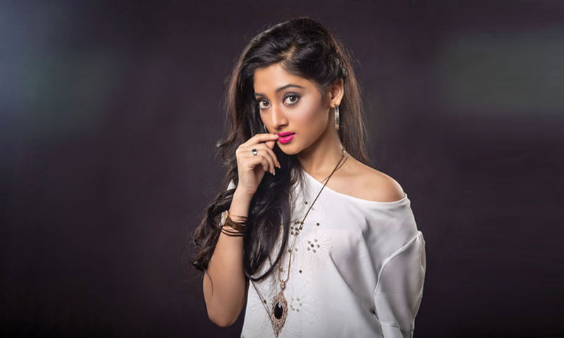 ভালোবাসা দিবসে স্বামীর সঙ্গে হাজির হবেন পূজা চেরী ভালোবাসা দিবসে স্বামীর সঙ্গে হাজির হবেন পূজা চেরী