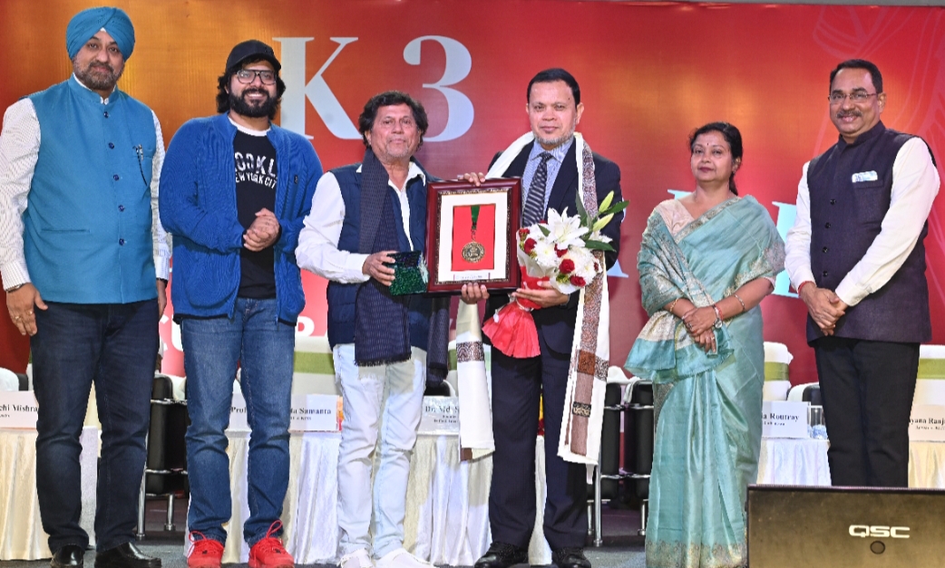 ভারতের 'কেআইআইটি' কর্তৃক ড্যাফোডিল  ইউনিভার্সিটির চেয়ারম্যান ড. মোঃ সবুর খানকে বিশেষ সম্মাননা প্রদান