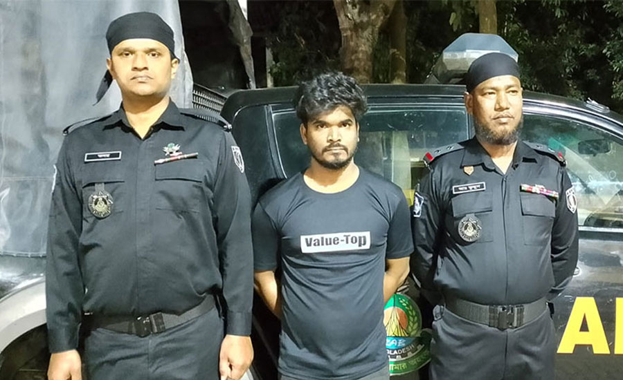 কলেজে যাওয়ার পথে ছাত্রীকে অপহরণ, মূলহোতা গ্রেফতার