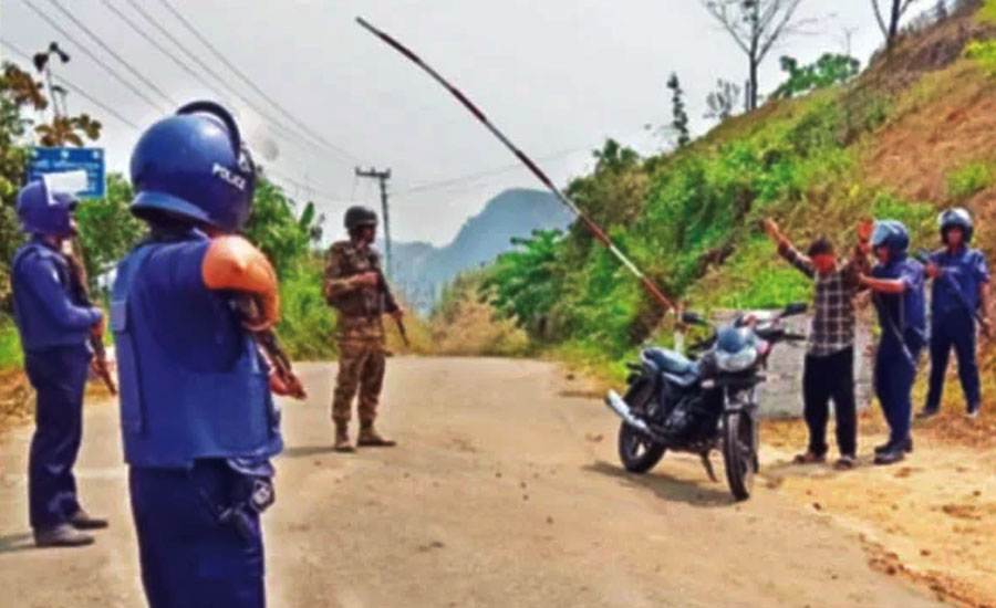 অস্ত্রের মজুত বাড়িয়ে দুর্ধর্ষ কেএনএফ