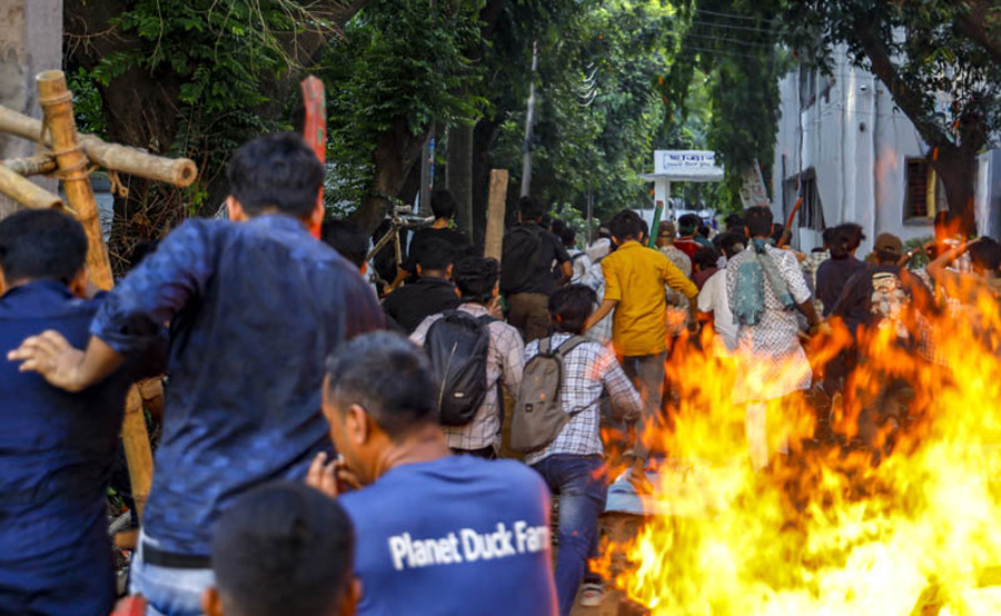 কোটা আন্দোলন: বুধবার গায়েবানা জানাজা, কফিন মিছিল