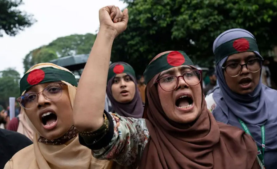 শেখ হাসিনা বিরোধী আন্দোলনে এত নারী রাস্তায় নেমেছিল কেন?