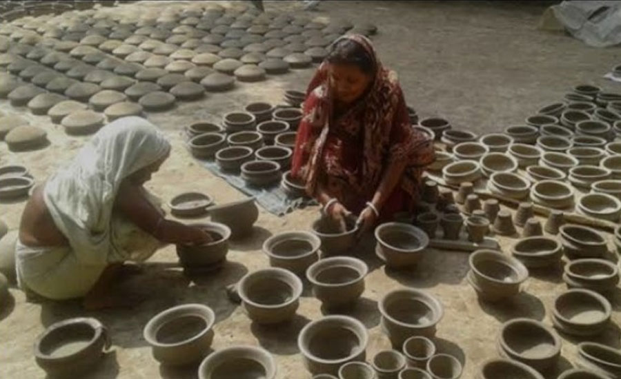 ধনবাড়ী থেকে কালের বিবর্তনে হারিয়ে যাচ্ছে মৃৎশিল্প