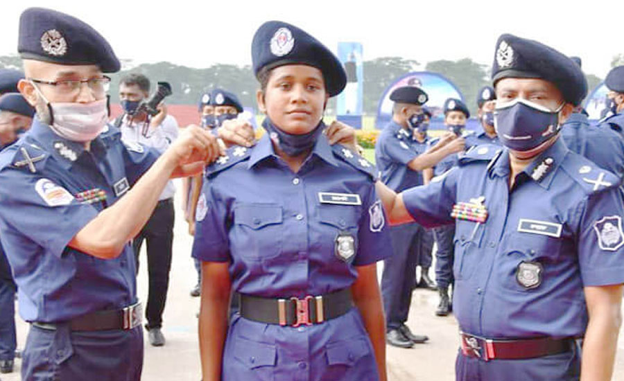 পুলিশের এসআই পদে চাকরির সুযোগ