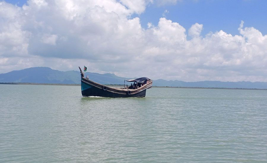 এবার ৬ বাংলাদেশি মাঝিকে ট্রলারসহ অপহরণ করল আরাকান আর্মি