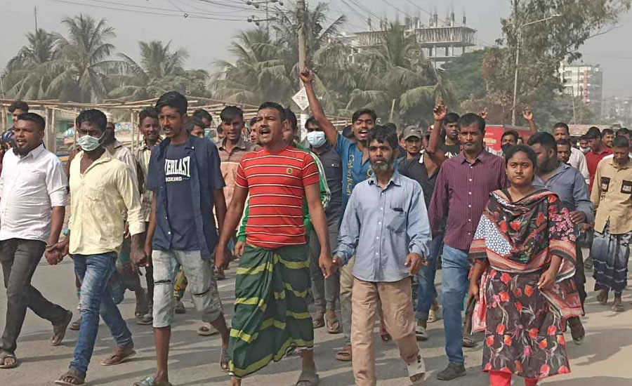 ফের সড়ক অবরোধ করল ব্যাটারিচালিত রিকশাচালকরা