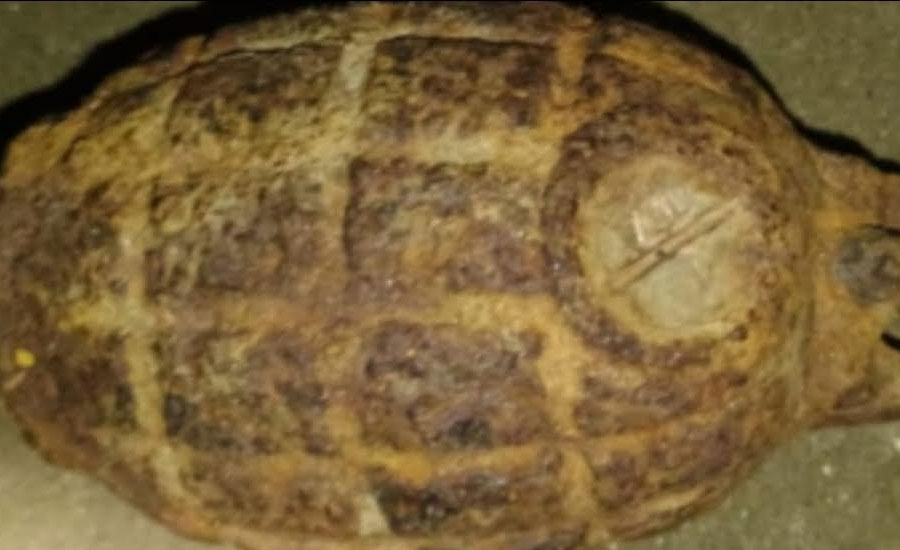 লালমনিরহাটে গুপ্তধন ভেবে গ্রেনেড সংরক্ষণ পরে পুলিশে হস্তান্তর 