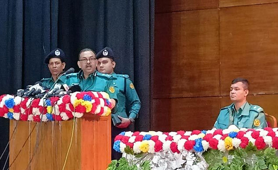 চাঁদাবাজদের তালিকা তৈরি, দুদিনের মধ্যে অভিযান: ডিএমপি কমিশনার