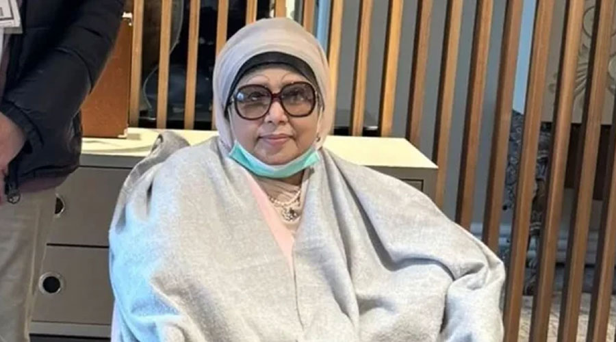 নিজে নিজে হাঁটতে পারছেন খালেদা জিয়া