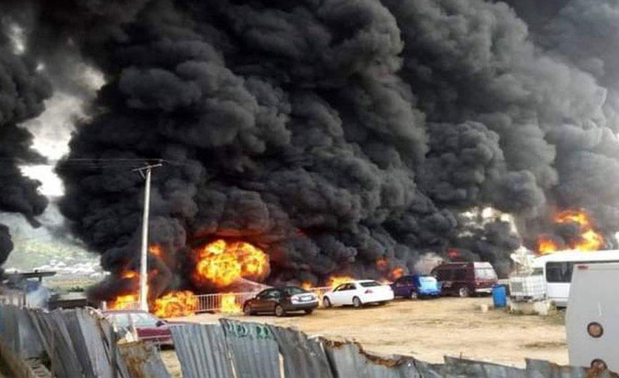 নাইজেরিয়ায় জ্বালানি ট্যাংকারে বিস্ফোরণ, নিহত ৭৭