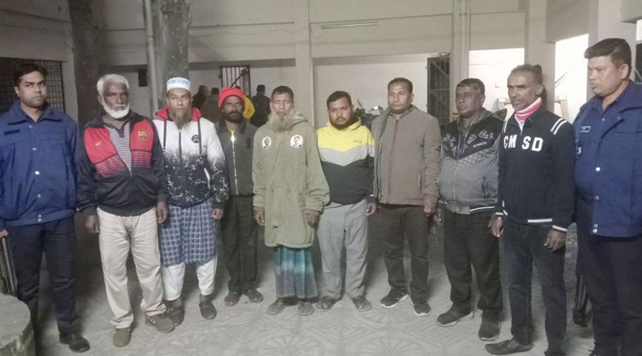 আওয়ামী লীগ নেতার বাড়িতে গোপন মিটিং, আটক ৮