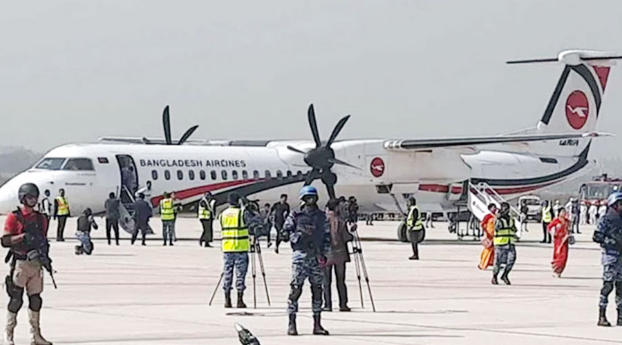 তল্লাশি চলছে বোমা হামলার হুমকি পাওয়া বিমানে