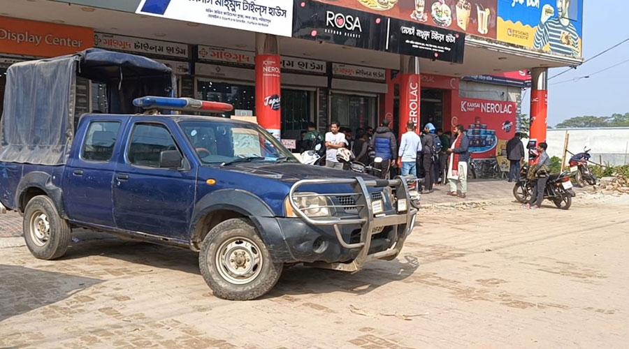 হাত-পা বেঁধে ভল্ট থেকে কোটি টাকা লুট