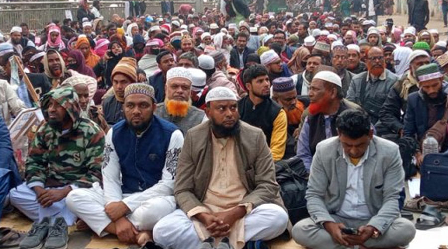 রাজধানীতে ইবতেদায়ি শিক্ষকদের অবস্থান কর্মসূচি