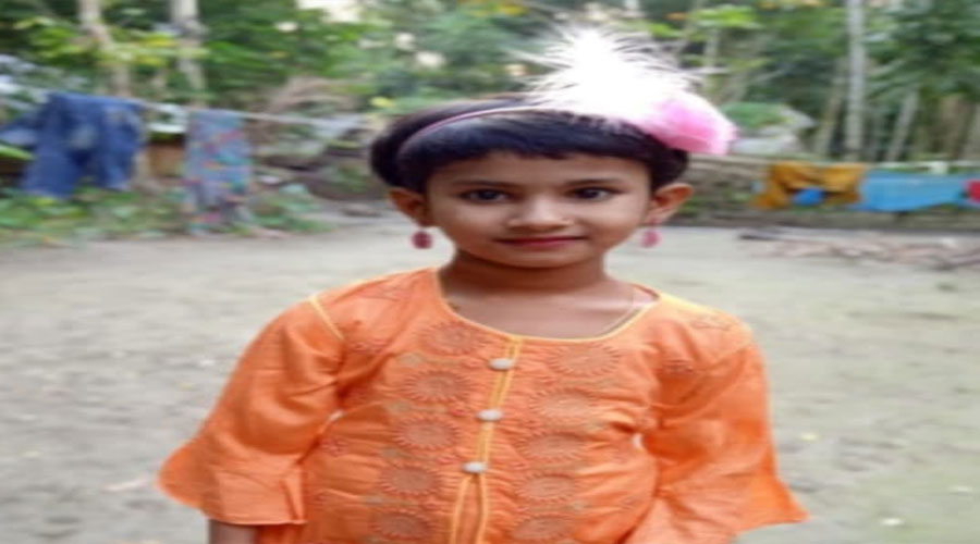 তৃতীয় শ্রেণীতে পড়ুয়া স্কুল ছাত্রীর ঝুলন্ত মরদেহ নিয়ে ধূম্রজাল, পরিবারের দাবি হত্যা