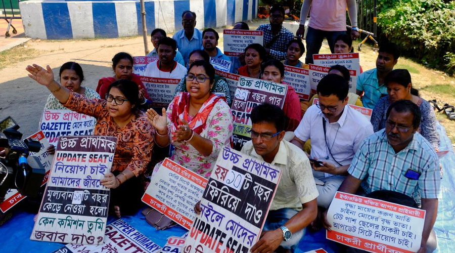 পশ্চিমবঙ্গে ২৬ হাজার শিক্ষক নিয়োগ বাতিল