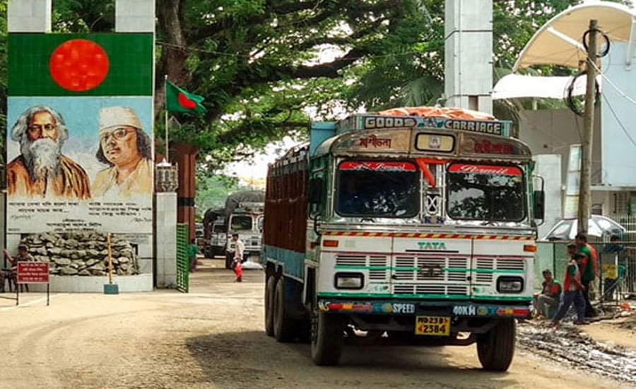 ট্রান্সশিপমেন্ট বাতিলের পর রফতানি করা ৪ ট্রাক পণ্য ফেরত পাঠালো ভারত
