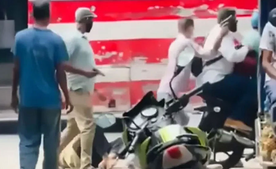 রাজধানীতে প্রকাশ্যে ব্যবসায়ীকে গুলি করে ২২ লাখ টাকা ছিনতাই