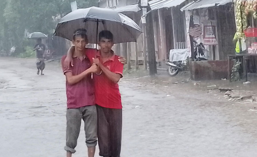 গলাচিপায় টানা বৈরী আবহাওয়া আর বৃষ্টির কারনে জনজীবন বিপর্যয় ! গলাচিপায় টানা বৈরী আবহাওয়া আর বৃষ্টির কারনে জনজীবন বিপর্যয় !