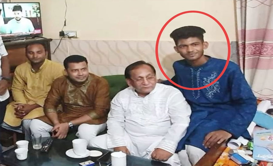 প্রধান উপদেষ্টা ও সেনাবাহিনীকে নিয়ে বিরুপ মন্তব্য, ধোরা ছোয়ার বাইরে ছাত্রলীগ নেতা শুভ