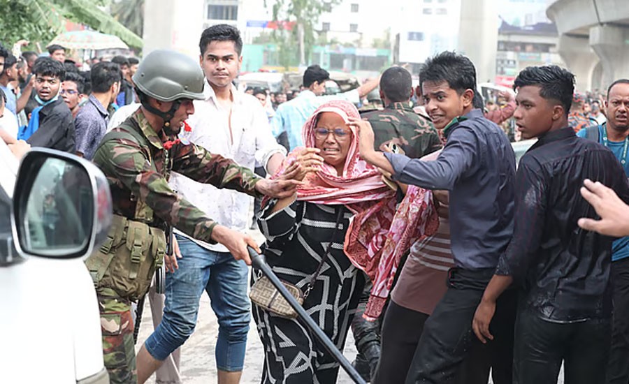‘বড় সন্তানকে বের করতে পেরেছি, ছোটটাকে খুঁজে পাচ্ছি না’